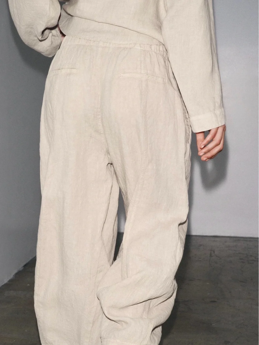Zara Women's Wide-Leg Linen-Blend Chinos in Cream